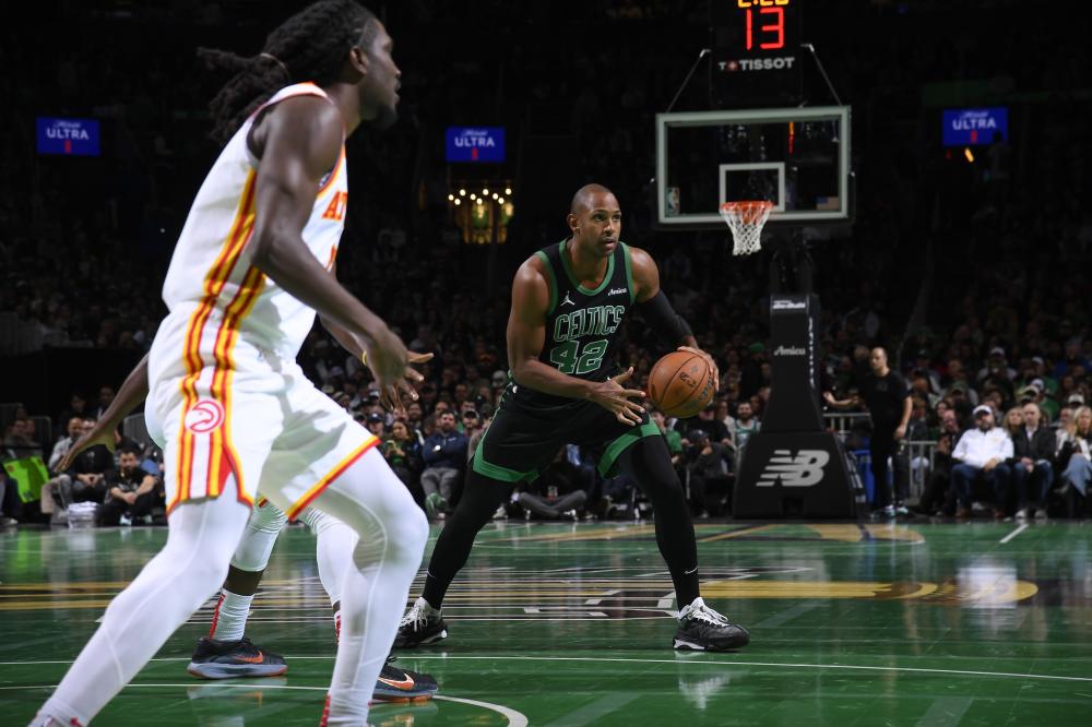 她不仅仅拥 她不仅仅拥