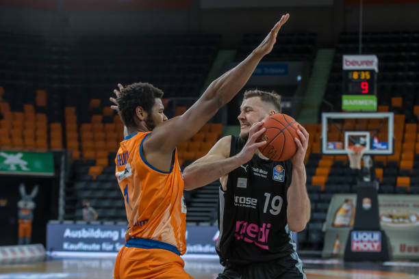 传统足球格 传统足球格