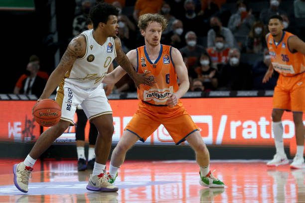 的日韩劲旅 的日韩劲旅